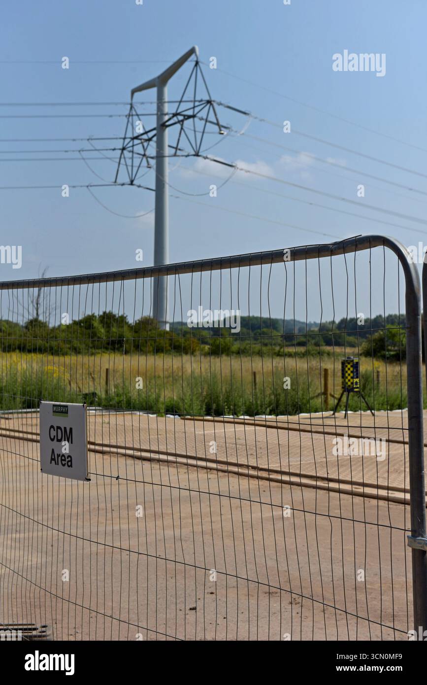 Nuovo T Pylons nr Portishead, Bristol, aggiornamento del pilone elettrico National Grid per la rete elettrica Somerset per l'uscita della centrale elettrica Hinkley C agosto 2025 Foto Stock