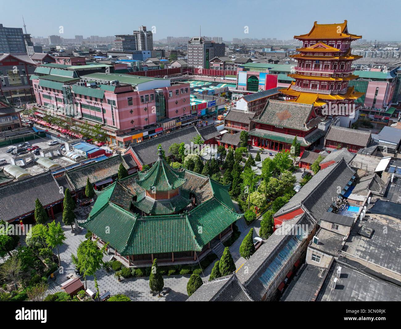 Fotografia aerea del tempio di Daxiangguo nella città di Kaifeng, provincia di Henan Foto Stock