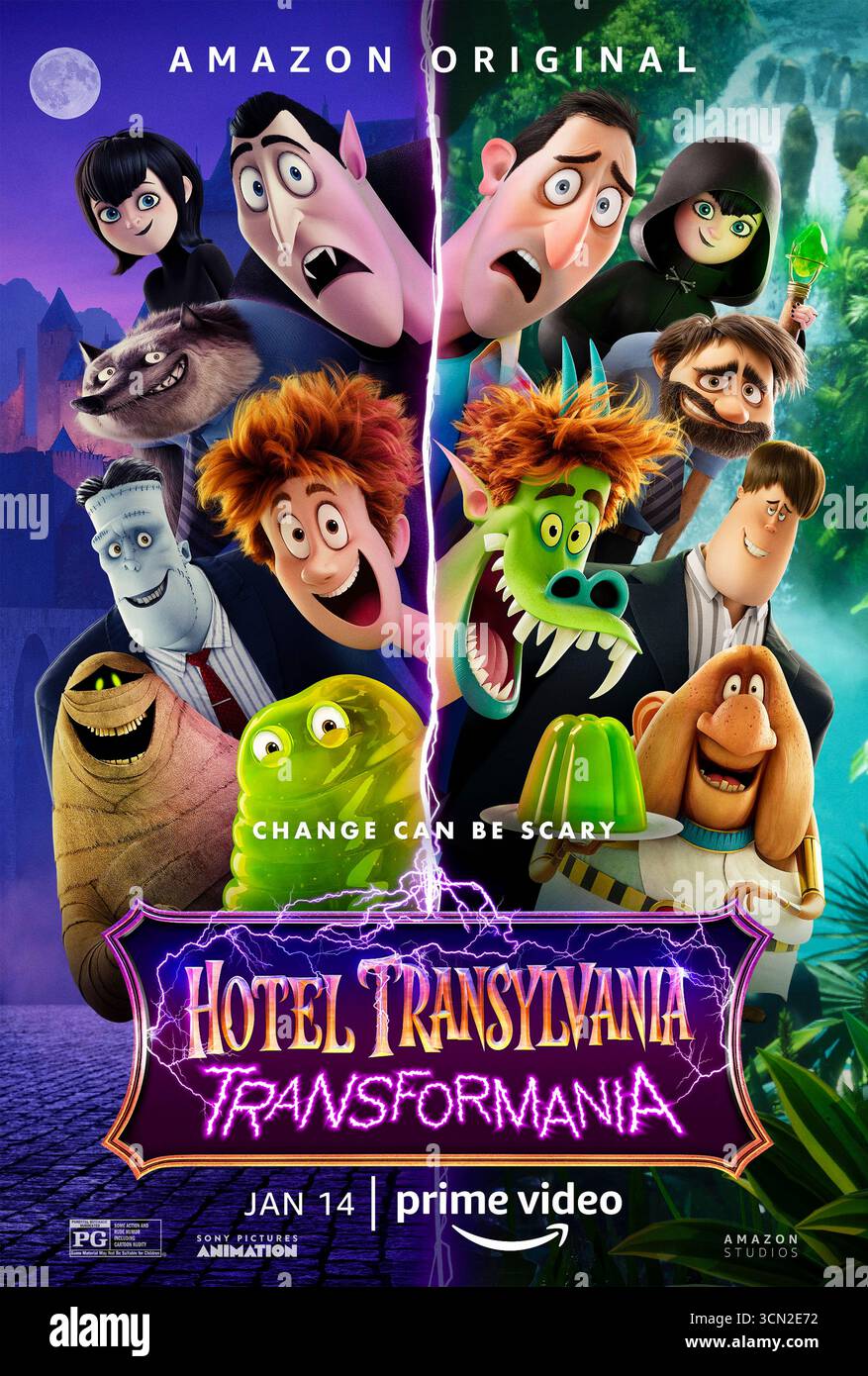 Hotel Transylvania: Transformania (2022) diretto da Derek Drymon e Jennifer Kluska e interpretato da Andy Samberg, Selena Gomez e Kathryn Hahn. Dracula e suo genero Johnny corrono in tutto il mondo per trovare una cura dopo che un raggio costringe i mostri a diventare umani e gli umani a diventare mostri. USA SOLO PER USO EDITORIALE DI un foglio di poster. Credito: BFA / Amazon Studios Foto Stock