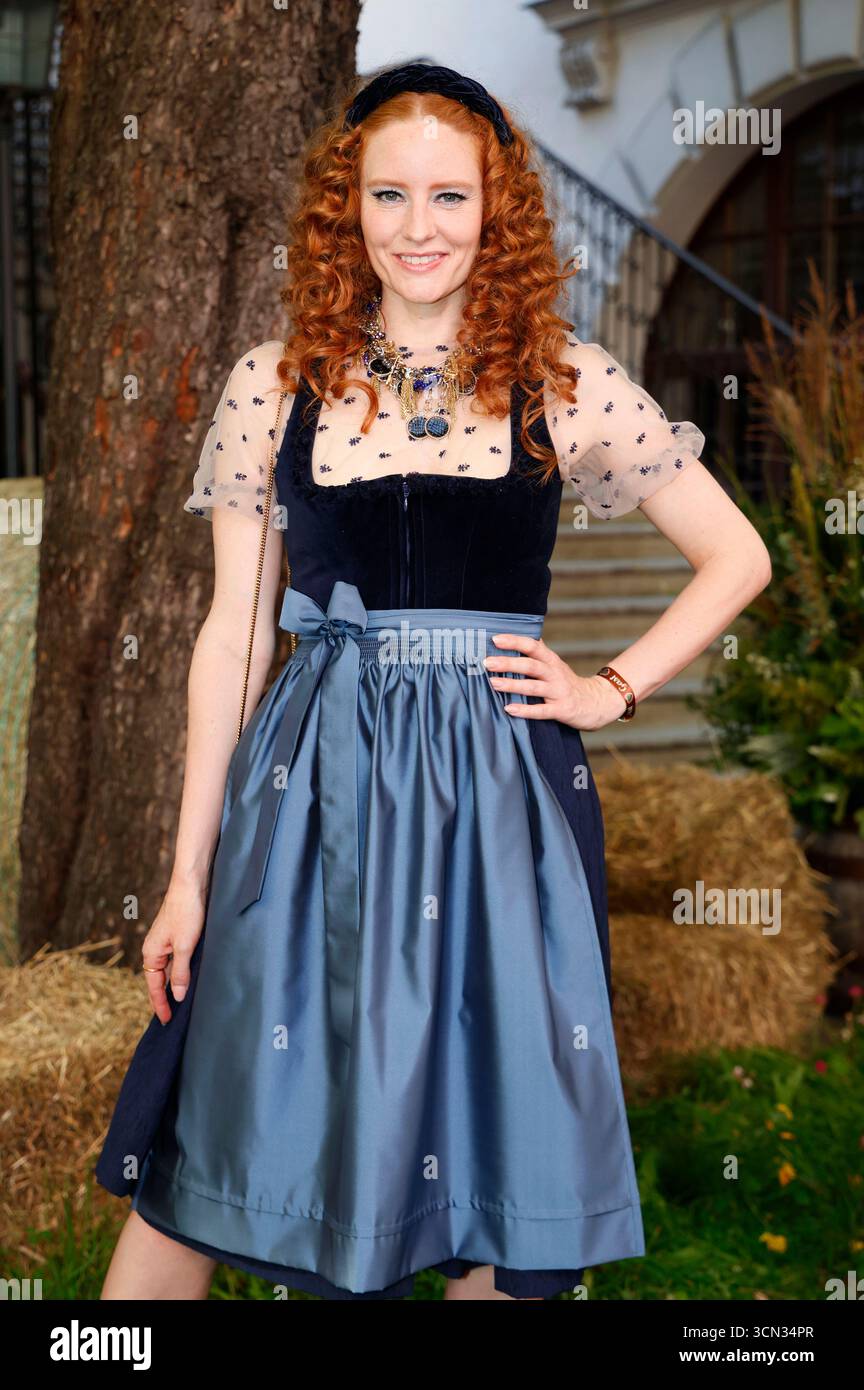Barbara Meier bei der Ankunft zur ProSieben TV Show 'HeidiFest by Heidi Klum' im Hofbräuhaus München. München, 18.09.2025 Foto Stock