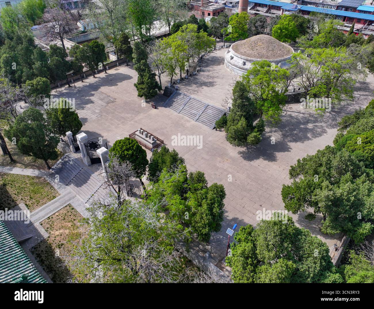 Fotografia aerea della tomba di Yuan Shikai a Yuan Lin, città di Anyang, provincia di Henan Foto Stock