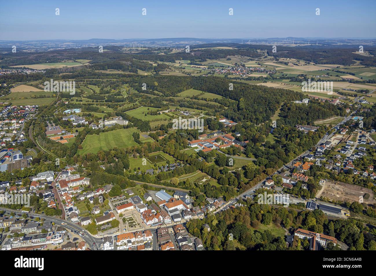Foto aerea, Graeflicher Park Health & Balance Resort, Bad Driburg, Westfalia orientale-Lippe, Renania settentrionale-Vestfalia, Germania, Brunnenallee, DE, Europa Foto Stock