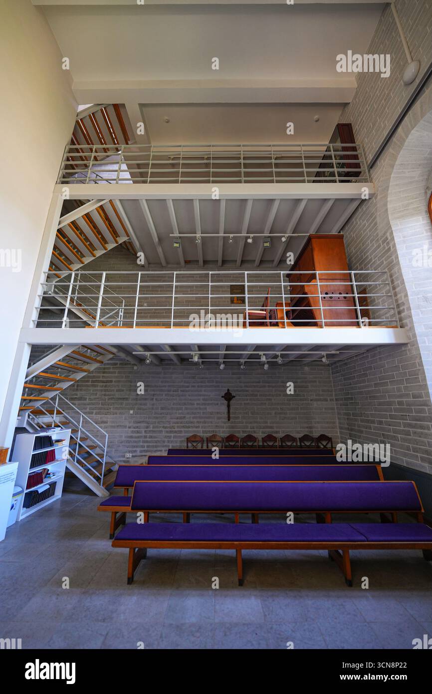 Scalinata nel campanile di nuova costruzione della Cattedrale di Alessandro a Narva, Estonia Foto Stock