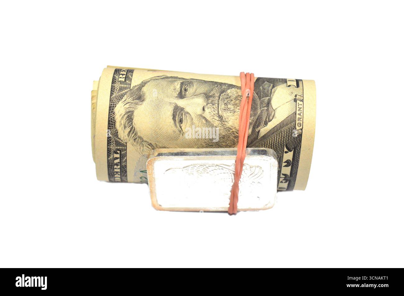 Banconote in contanti in puro argento da 1 oncia e 50 dollari americani banconote in contanti arrotolate con un elastico, con Ulysses S. Grant, Amer Foto Stock