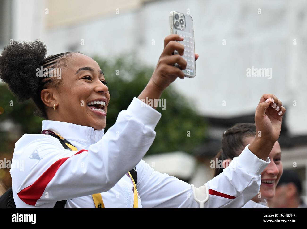 Ashton Gate, Bristol, Regno Unito. 20 settembre 2025. Women's Rugby World Cup, semifinale, Francia contro Inghilterra; Sadia Kabeya dell'Inghilterra arriva all'Ashton Gate Stadium Credit: Action Plus Sports/Alamy Live News Foto Stock