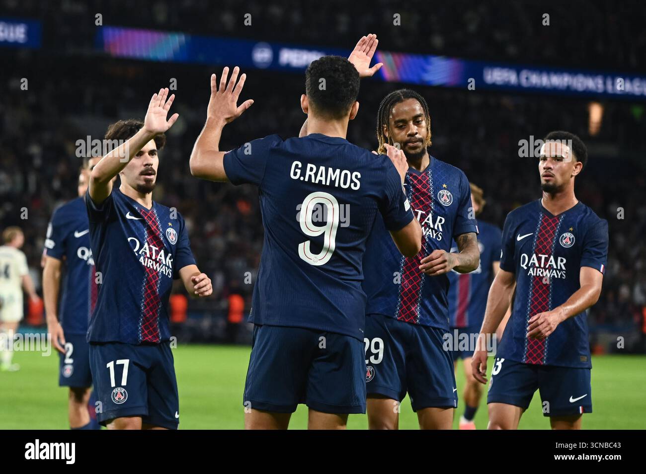 La partita di UEFA Champions League tra il Paris St Germain (PSG) e l'Atalanta Bergamo al Parc des Princes il 17 settembre 2025. - 17/09/2025 - Francia / Ile-de-France (regione) / Parigi - Julien Mattia / le Pictorium Foto Stock