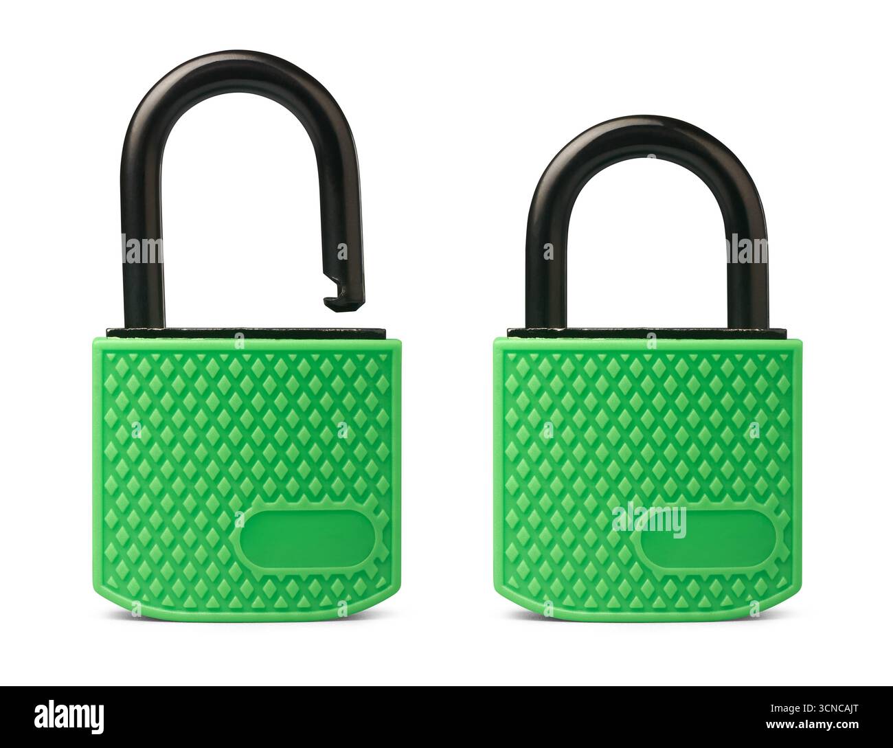 primo piano di due lucchetti con corpo testurizzato verde e arco nero, uno aperto e uno chiuso, modello di sicurezza e protezione Foto Stock primo piano di due lucchetti con corpo testurizzato verde e arco nero, uno aperto e uno chiuso, modello di sicurezza e protezione Foto Stock