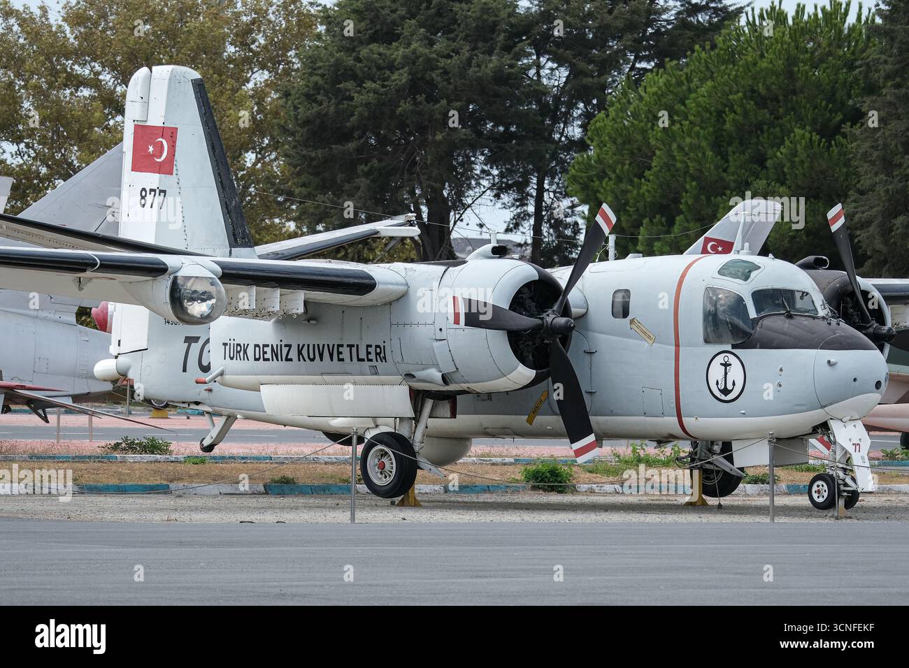 Grumman S-2 Tracker della Marina turca esposto al Museo turco dell'aviazione navale di Istanbul. Foto Stock