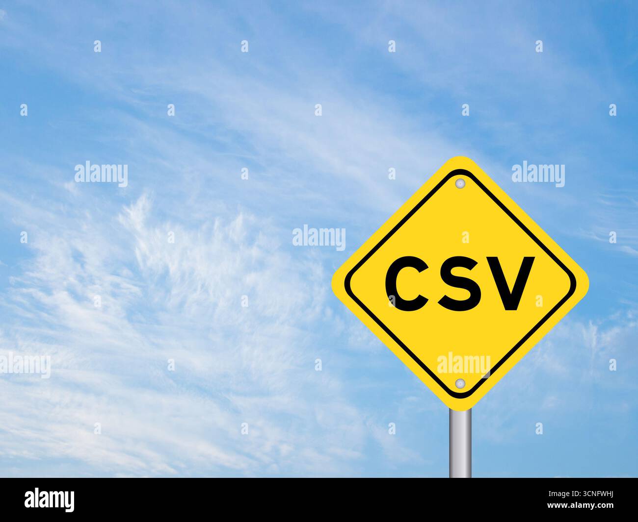 Cartello di trasporto giallo con la parola CSV (abbreviazione di convalida del sistema informatico o valori separati da virgole) su sfondo blu del cielo Foto Stock
