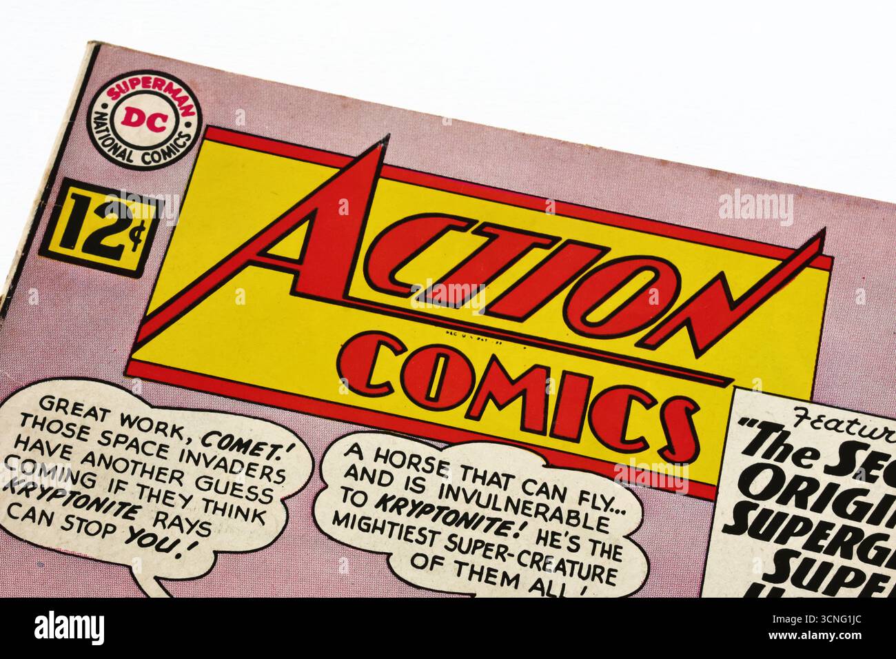 Primo piano del logo del titolo Action Comics da una copertina vintage DC Comics Foto Stock