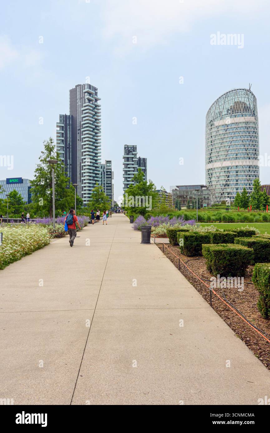 Il parco pubblico e lo spazio aperto della BAM - Biblioteca degli alberi Milano, porta nuova, Milano, Italia Foto Stock