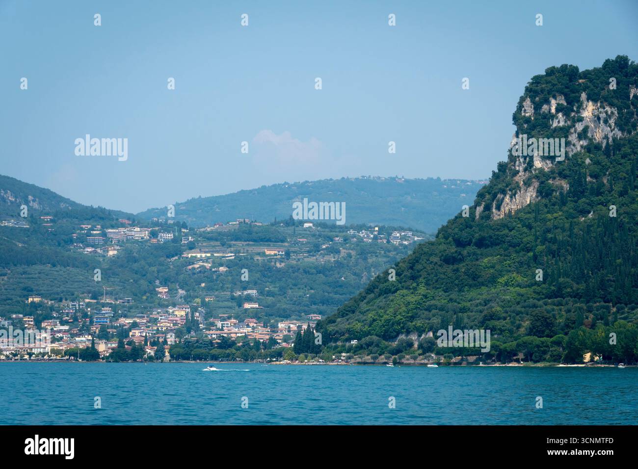 Ripida collina "la Rocca", Garda, Lago di Garda, Verona, Italia Foto Stock