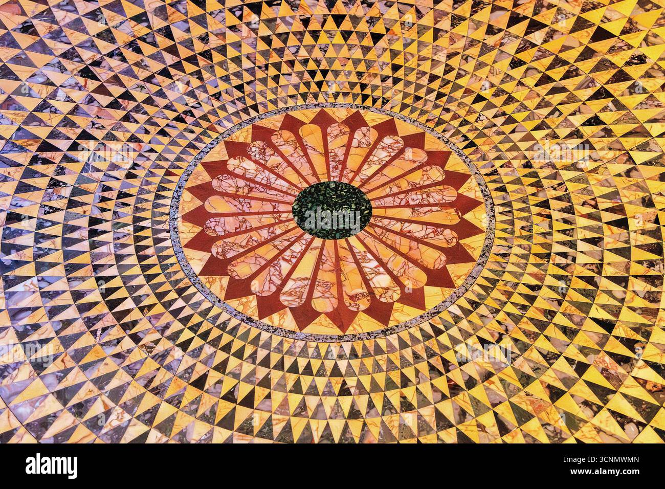 Pavimento con intarsi in marmo al Getty Villa di Los Angeles, California Foto Stock