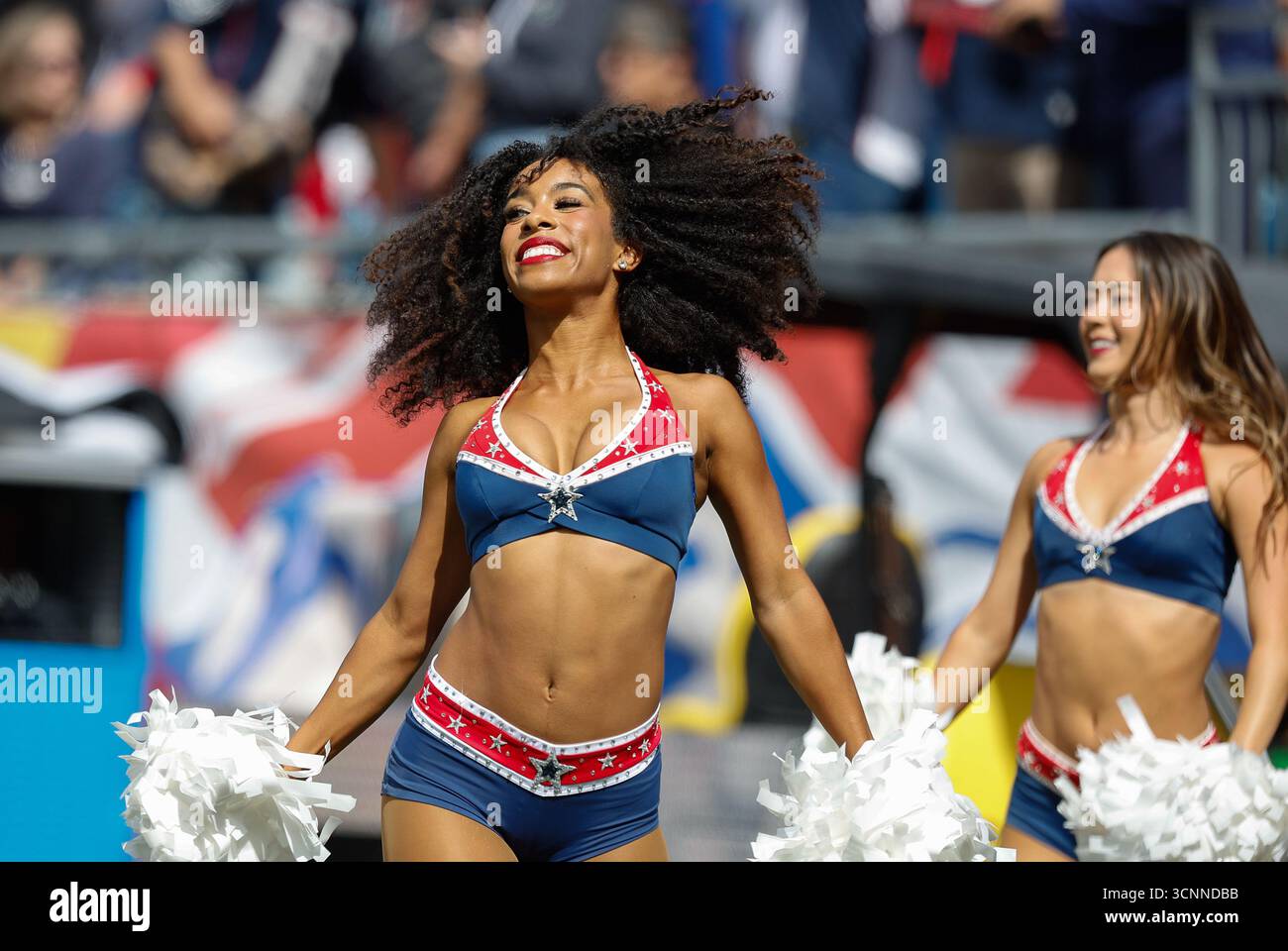Foxborough, Massachusetts, Stati Uniti. 21 settembre 2025. MA, USA; cheerleader dei New England Patriots durante la partita NFL tra Pittsburgh Steelers e New England Patriots al Gillette Stadium di Foxborough, Massachusetts. Crediti: csm/Alamy Live News Foto Stock