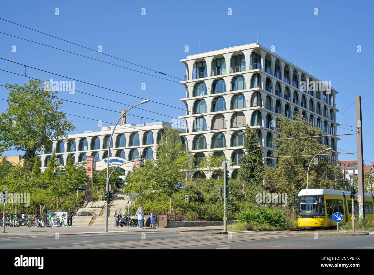 Bürohaus von David Chipperfield Architects, ehemalige Bötzow-Brauerei, Prenzlauer Allee, Prenzlauer Berg, Pankow, Berlino, Germania Foto Stock