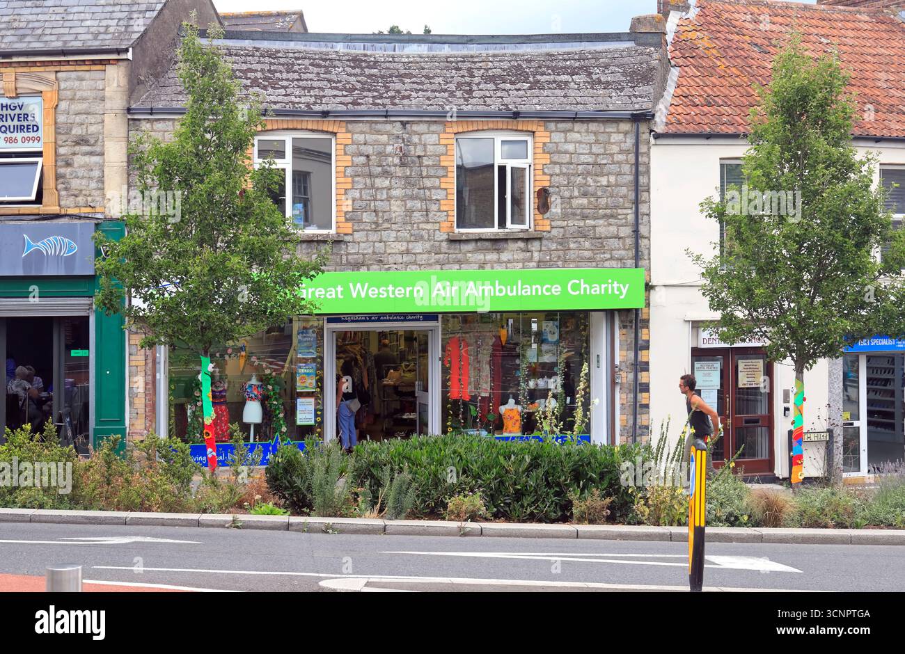 Negozio di beneficenza Great Western Air Ambulance, Keynsham High Street, Somerset, Inghilterra occidentale. Data: Luglio 2025. Estate Foto Stock