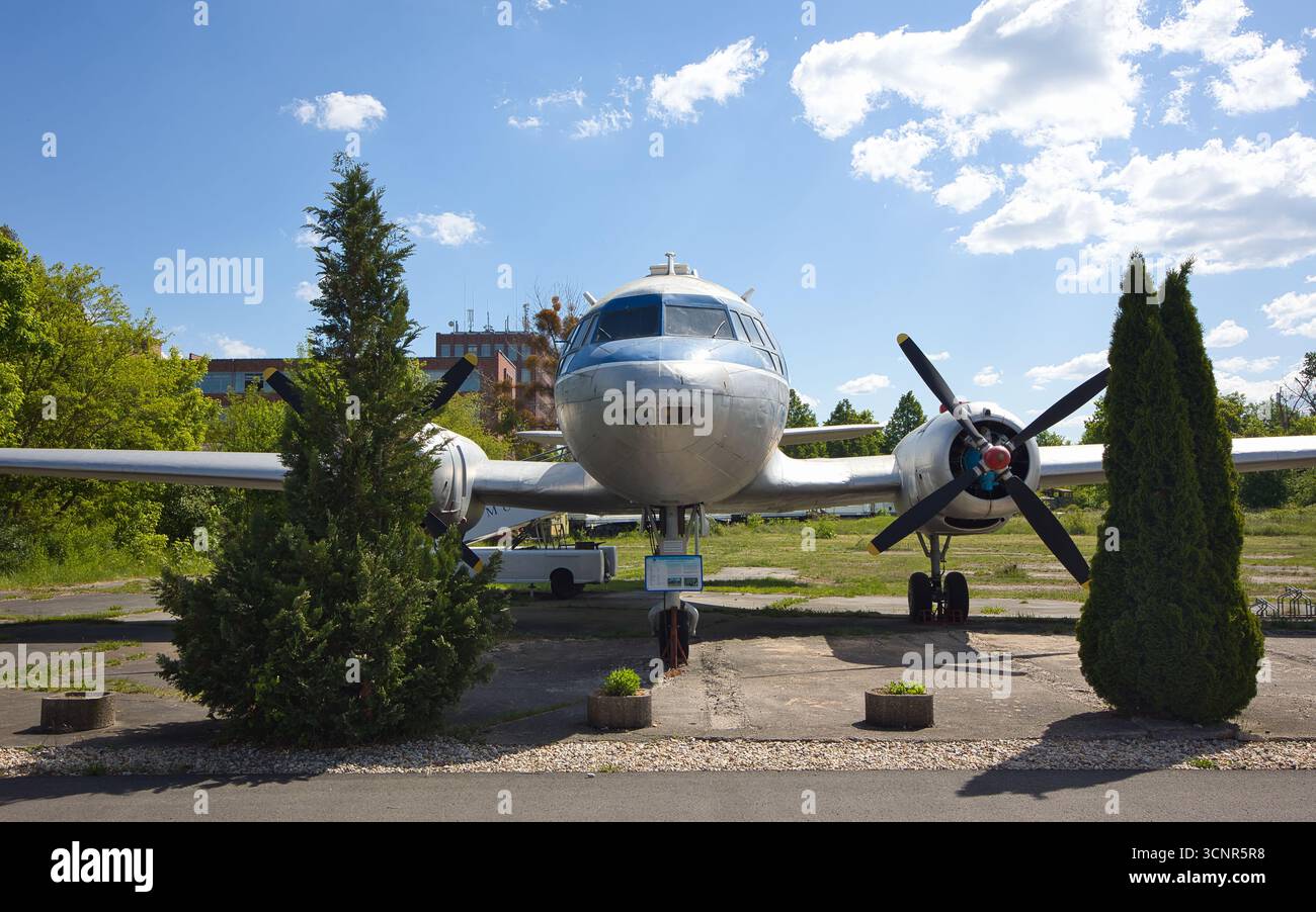 Germania, Sassonia-Anhalt, Dessau-Roßlau - 9 maggio 2025: Iljuschin il-14P DM-SAF al Museo Hugo Junkers. Foto Stock