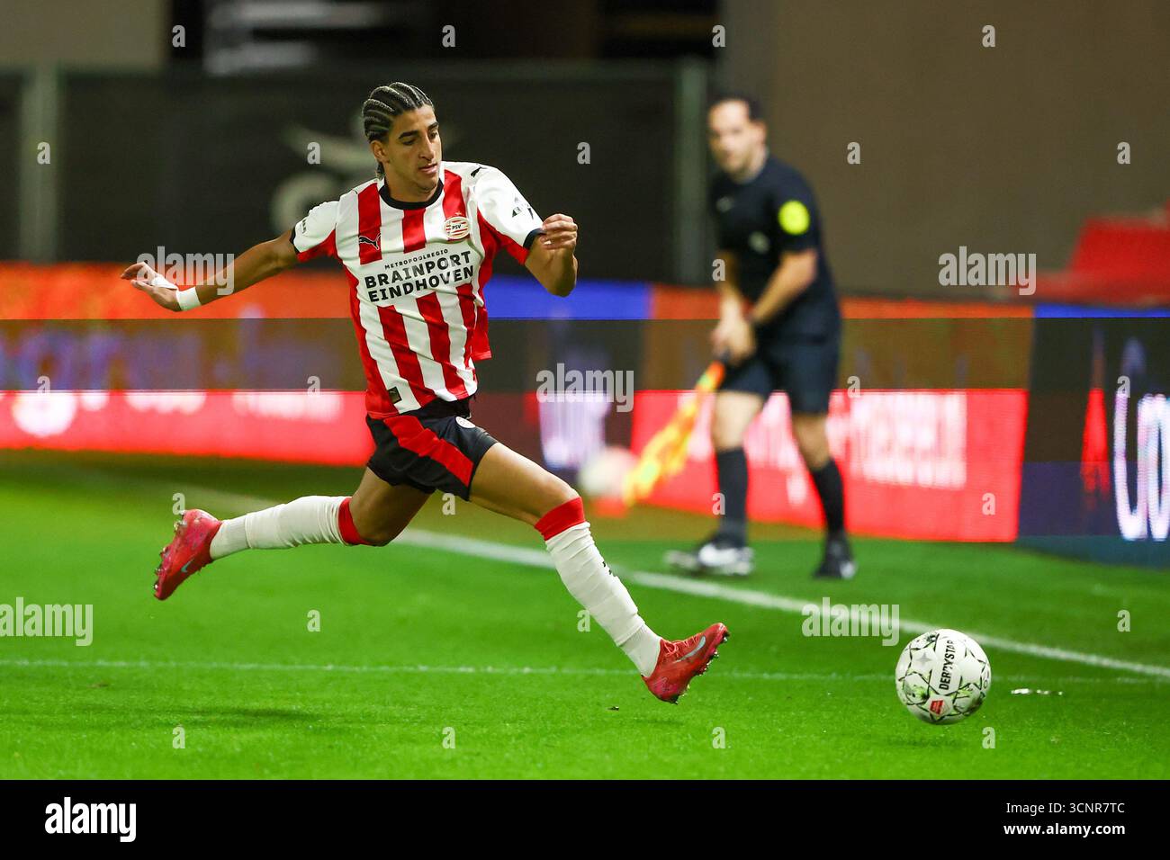 Eindhoven, Paesi Bassi. 22 settembre 2025. EINDHOVEN, 22-09-2025, PSV Campus De Herdgang, stagione 2025/2026, olandese Keuken Kampioen Divisie calcio, partita tra Jong PSV e Den Bosch, immagini mostra Jong PSV giocatore Tay Abed credito: Pro Shots/Alamy Live News Foto Stock