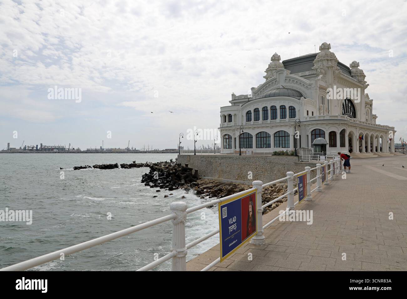 Il famoso casinò in stile Art Nouveau a Constanta, sulla costa del Mar Nero in Romania Foto Stock