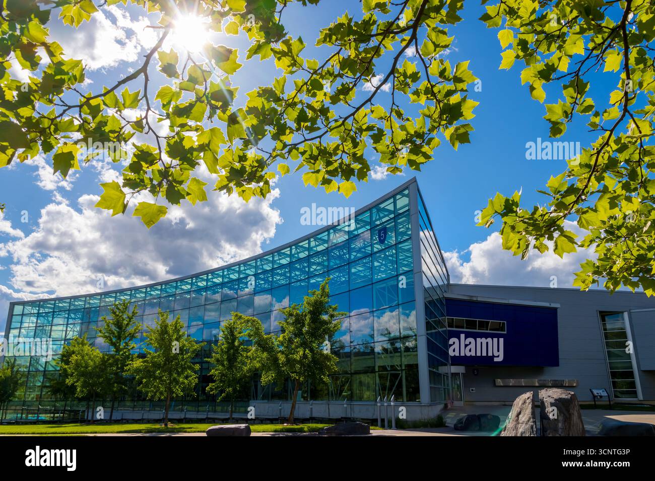 SOUTHFIELD, mi, USA - 25 maggio 2025: Wayne H. Buell Management Building presso Lawrence Technological University situata a Southfield, Michigan. Foto Stock