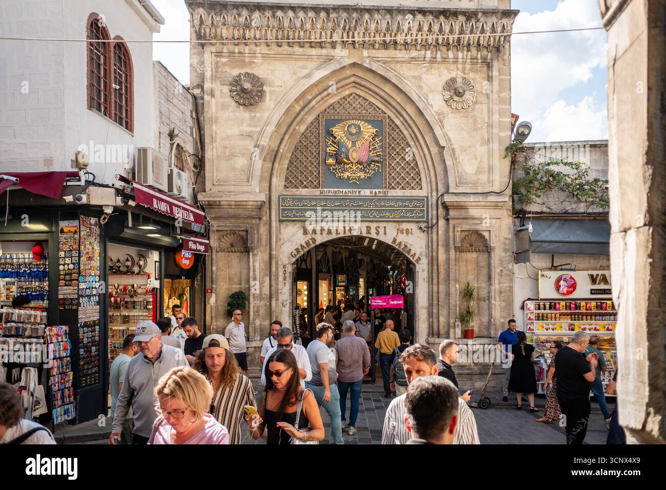 Ingresso al Grand Bazaar, Istanbul, Turkiye Foto Stock