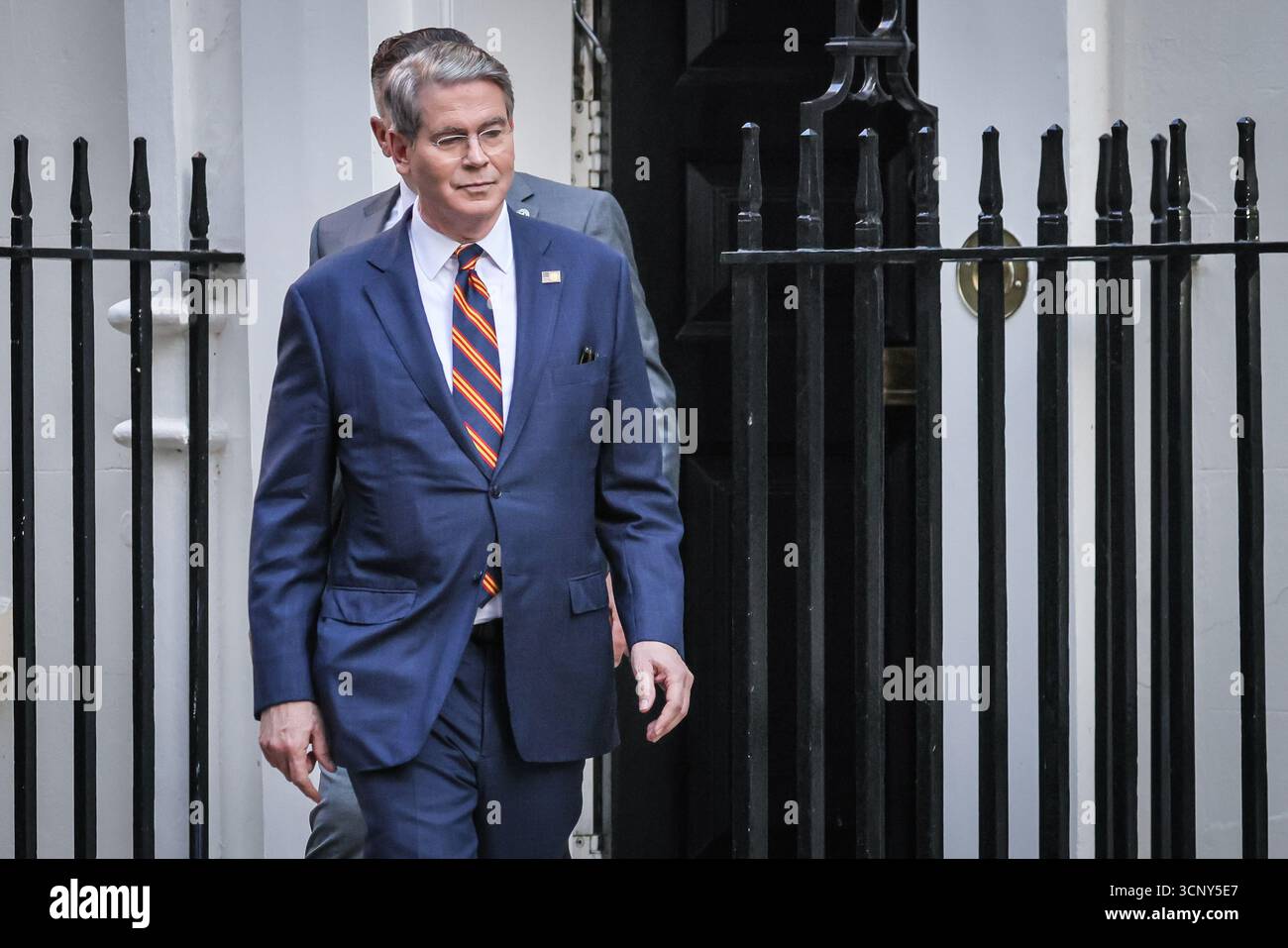 Scott Bessent, Segretario al Tesoro degli Stati Uniti, politico repubblicano americano nell'amministrazione Trump in visita a Downing Street, Londra, Regno Unito Foto Stock