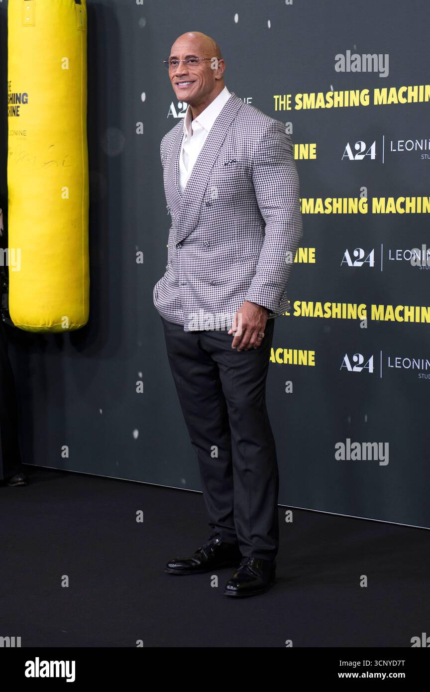 Dwayne Johnson bei der Premiere des Kinofims 'The Smashing Machine' in Zoo Palast. Berlino, 22.09.2025 Foto Stock