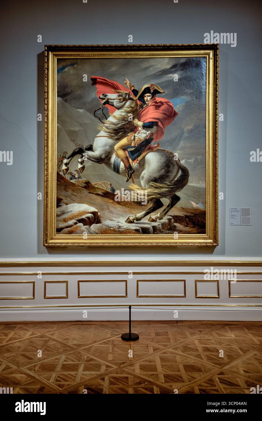 L'iconico dipinto di Jacques-Louis David "Napoleone che attraversa le Alpi", 1801, in mostra al Palazzo del Belvedere. Foto Stock