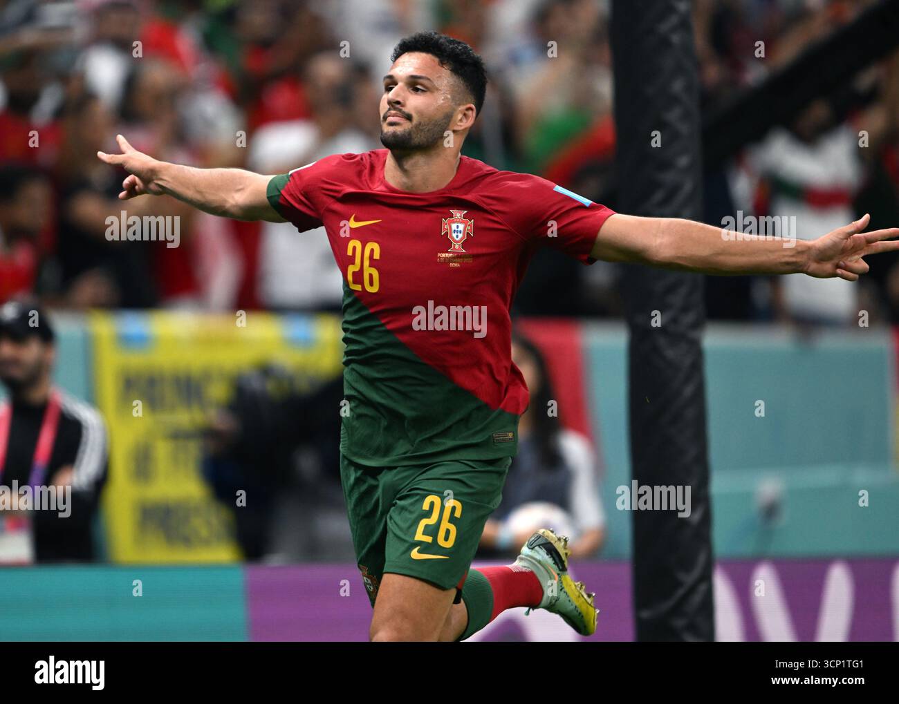Goncalo Ramos celebra un gol contro la Svizzera nella partita dei 16 round della Coppa del mondo FIFA 2022. Ramos ha segnato una tripletta in questa partita. Foto Stock
