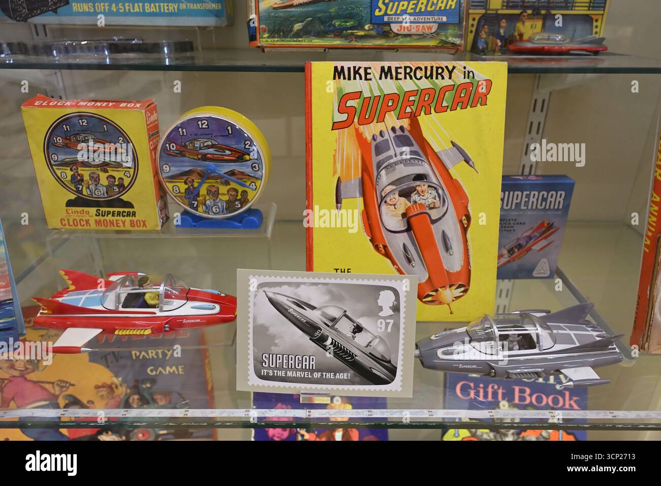 Merchandising supercar la serie TV Supercar Gerry Anderson al Museum of Brands di Londra Foto Stock