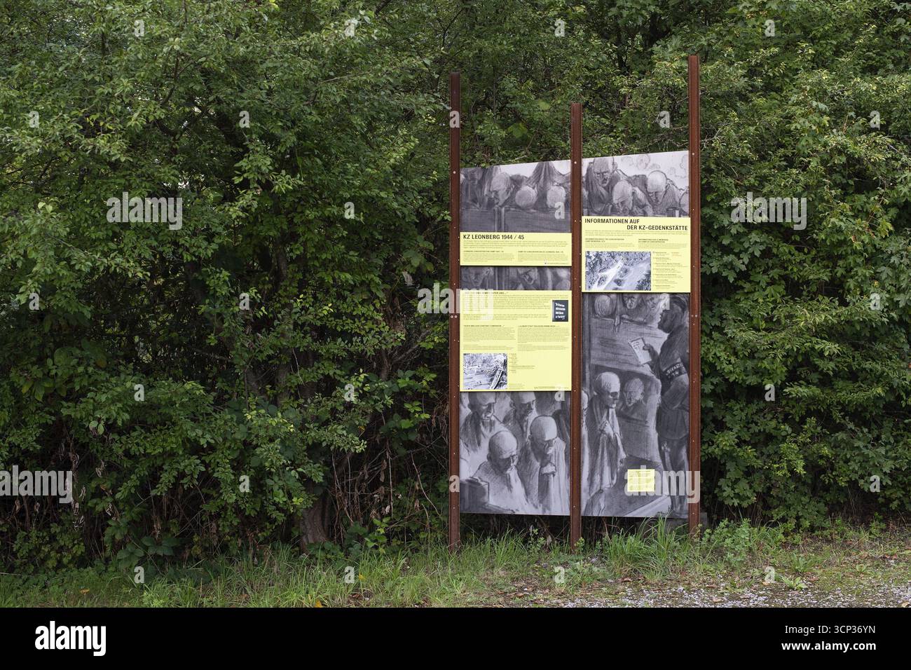 Pannelli informativi, percorso della memoria, Memoriale del campo di concentramento di Leonberg, Leonberg, Baden-Wuerttemberg Foto Stock