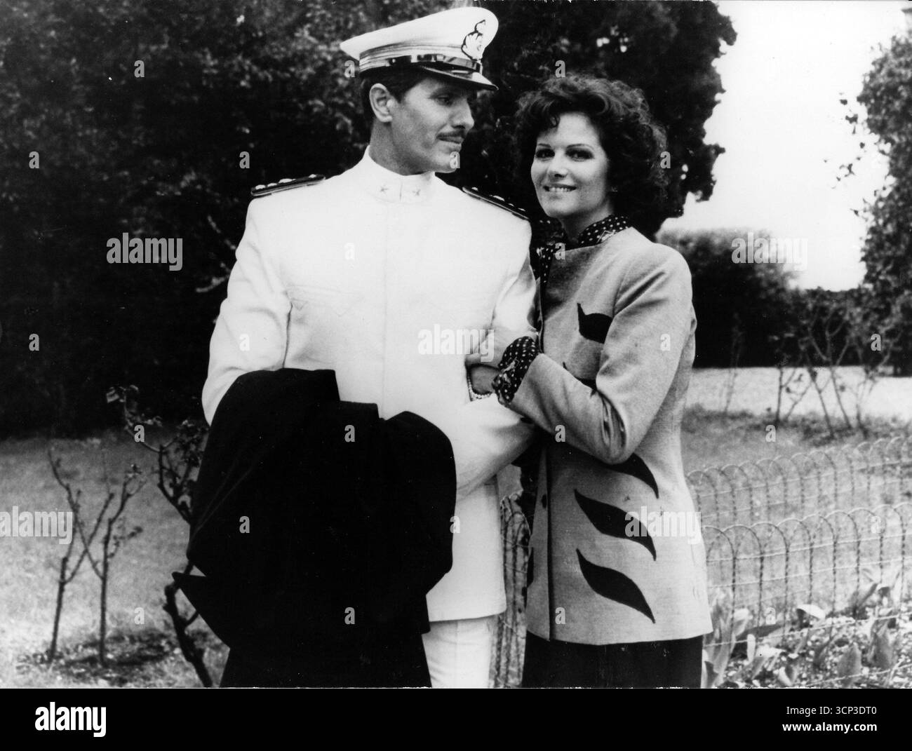 Film: Claretta - nella foto: Claudia Cardinale, Giuliano Gemma - titolo originale: Claretta - genere: Biografico, drammatico, storico - regista: Pasquale Squitieri Foto Stock