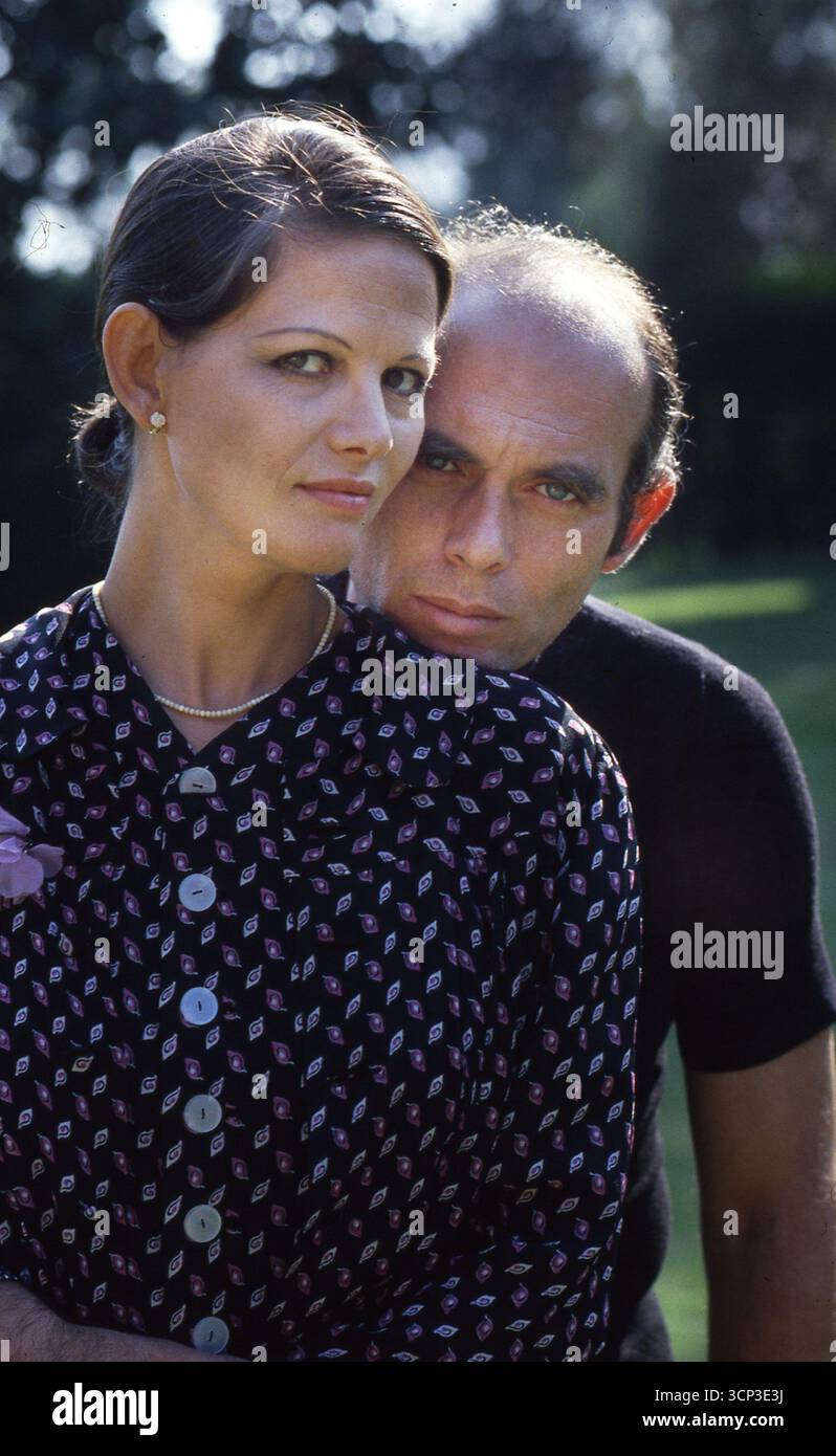 ROMA - **TARIFFA SPECIALE** CLAUDIA CARDINALE CON PASQUALE SQUITIERI Foto Stock