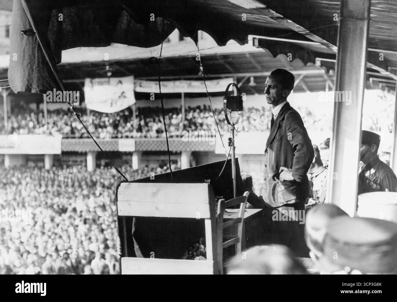 Nazista e ministro della Propaganda, il dottor Goebbels ha tenuto un discorso sull'Anchluss a Vienna - 1932 Foto Stock