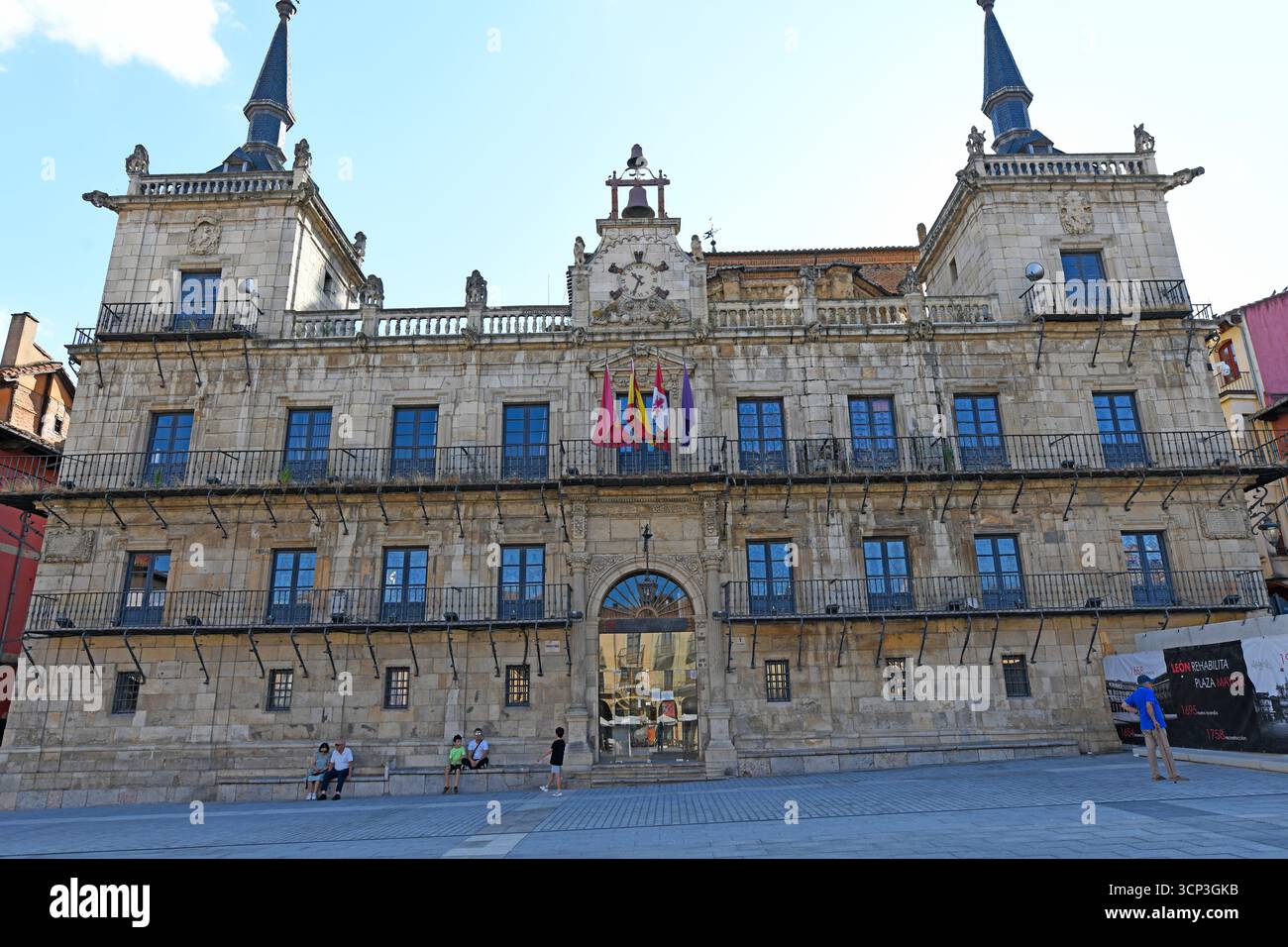León, edificio antico del municipio (barocco, XVII secolo). Castilla y León, Spagna. Foto Stock