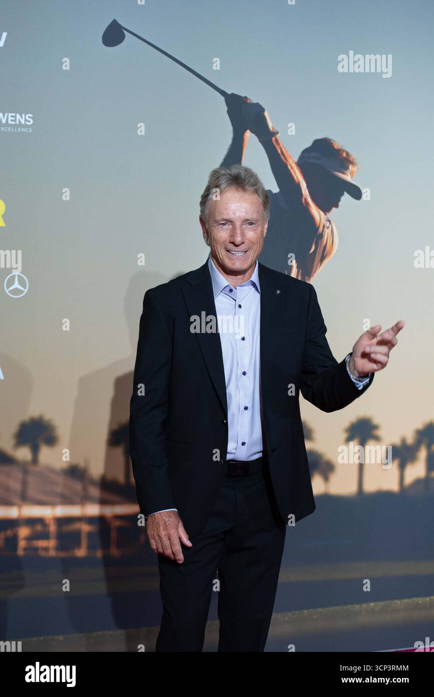 Colonia, Germania. 23 settembre 2025. Bernhard LANGER, golf pro, Red carpet, spettacolo Red carpet, arrivo, arrivo, anteprima cinematografica anteprima cinematografica BERNHARD LANGER - The Eternal Champion su 23.09.2025 al cinema Cinedom di Colonia, credito: dpa/Alamy Live News Foto Stock