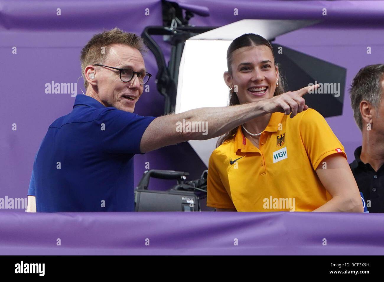 WM 2025 Tokio, World Athletics, Leichtathletik, Athletics, Track and Field, World Athletics Championships 2025 Tokyo, Leichtathletik WM 2025 Tokyo 13.09-21.09.2025, Tokyo Giappone Frank Busemann ARD Leichtathletikexperte, Johanna Martin, Fotocopyright Gladys Chai von der Laage Foto Stock