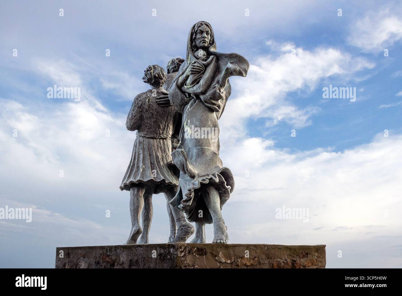 Il Monumento degli emigranti a Helmsdale, Sutherland, un commovente memoriale alle Highland Clearances che si affaccia sul Mare del Nord Foto Stock