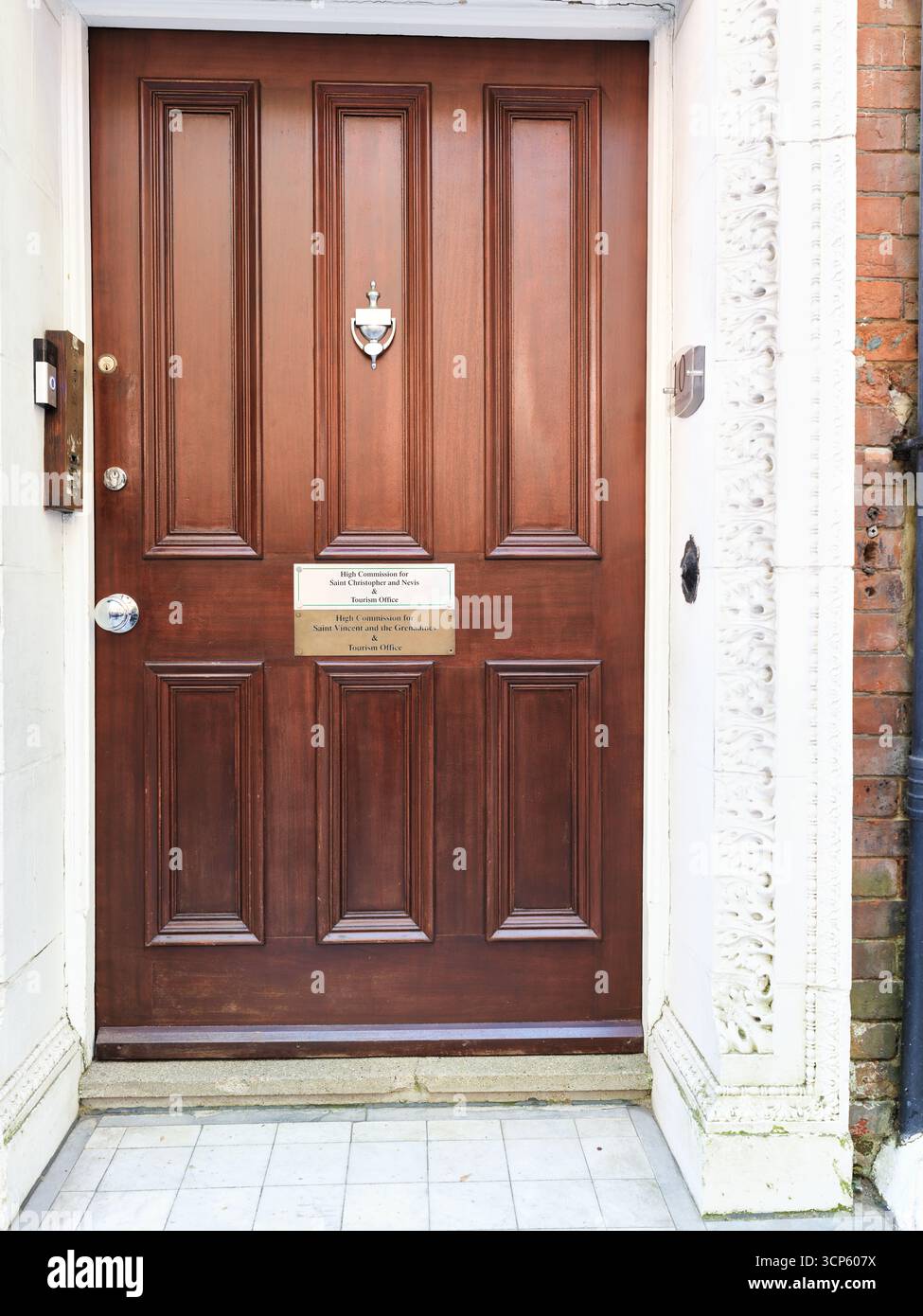 High Commission for Saint Christopher & Nevis, and for Saint Vincent & Grenadines (and their Tourist Office), Londra, Inghilterra. Foto Stock