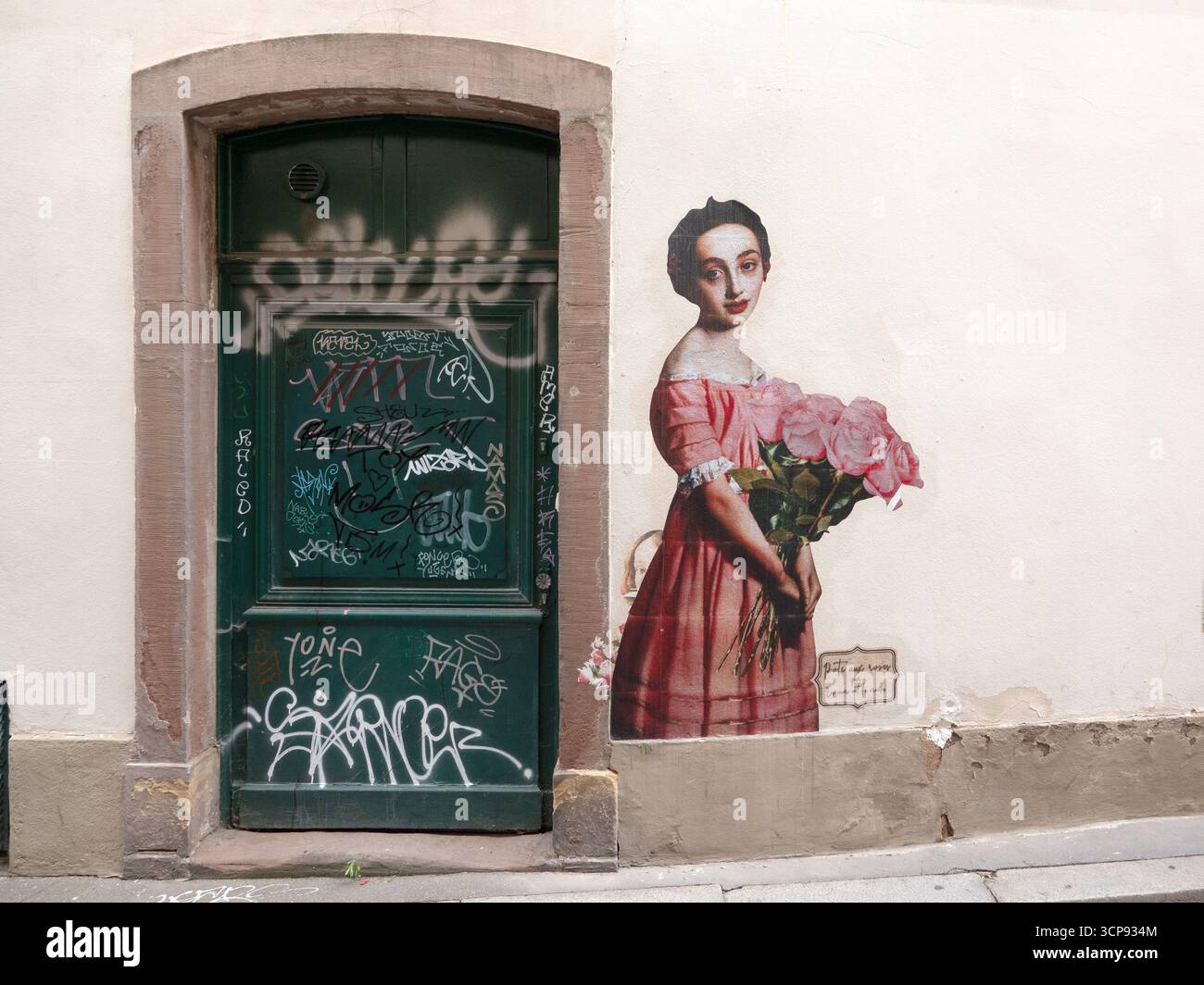 Strasburgo Francia. Sede ufficiale del Parlamento europeo e città storica è una delle principali mete turistiche della Francia. Street art a Strasburgo. Foto Stock