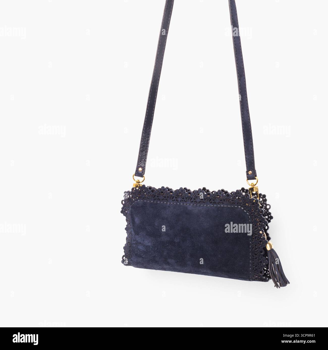 Elegante borsa blu navy con dettagli in pizzo per occasioni eleganti Foto Stock