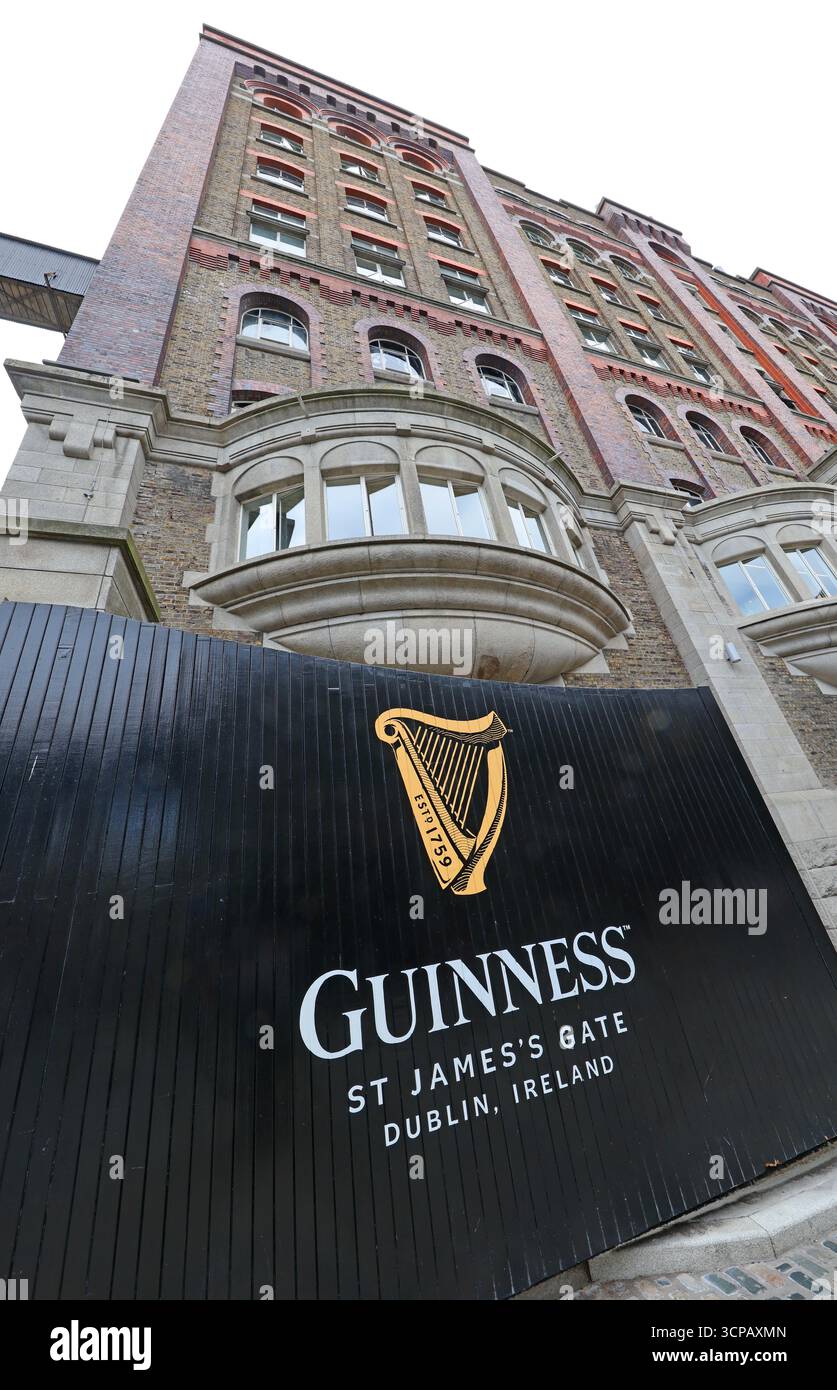 Guinness Brewery 1759, Storehouse St James Gate, Dublino, Irlanda - casa del draft Arthur Guinness e Diagio Foto Stock