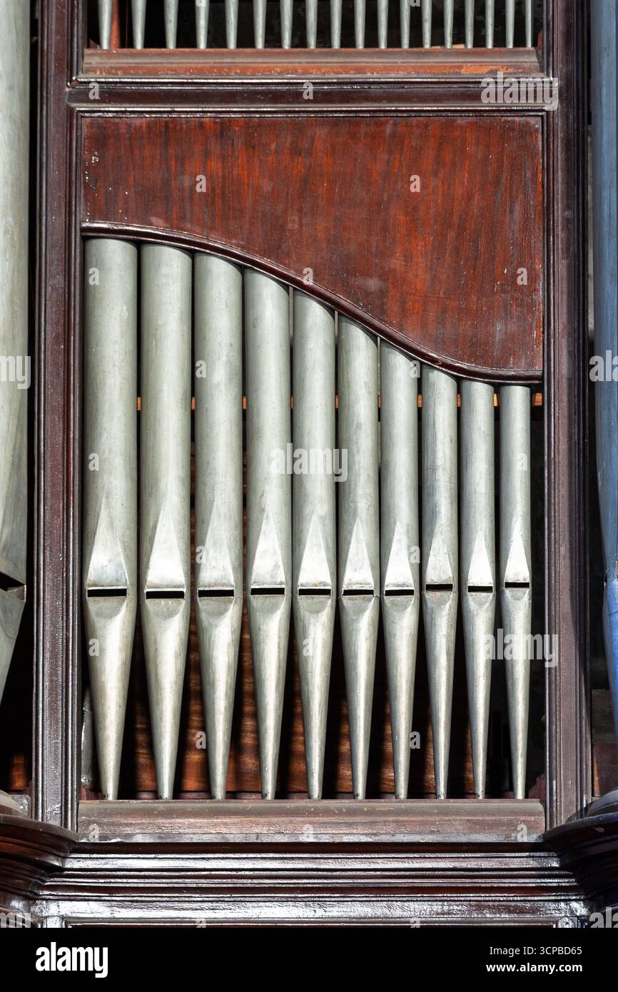 Lo storico organo a canne eoliche della chiesa di San Agustin, patrimonio dell'umanità dell'UNESCO a Intramuros, Manila, Filippine Foto Stock