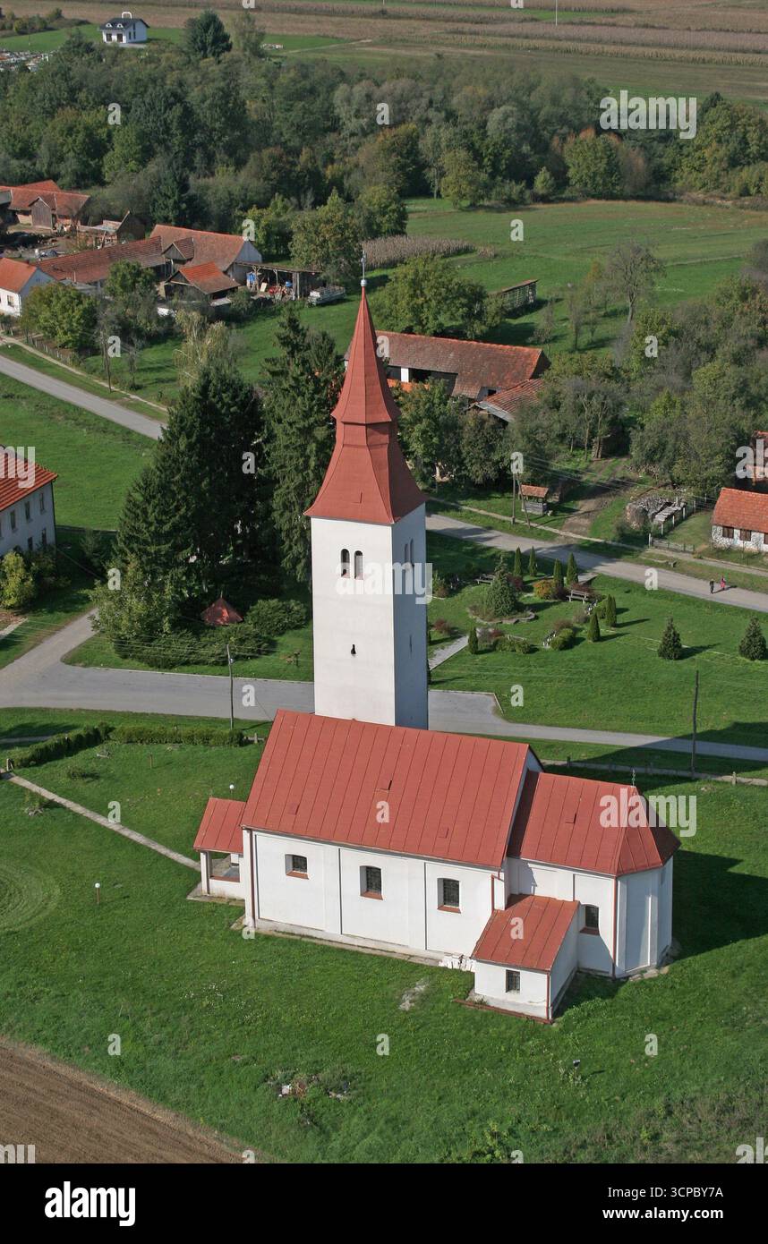Chiesa parrocchiale di San Martino a Velika Trnovitica, Croazia Foto Stock