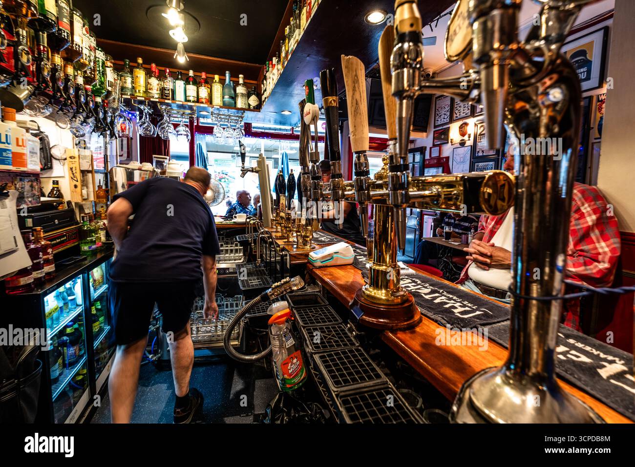 Pomeriggio al Pub, Un classico locale di Londra Foto Stock