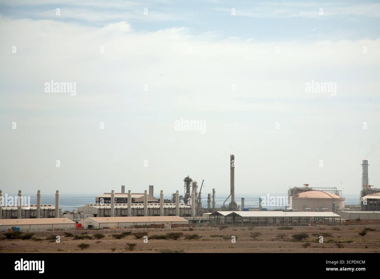 impianto di desalinizzazione percorso 17 percorso costiero oman sultanato dell'oman Foto Stock