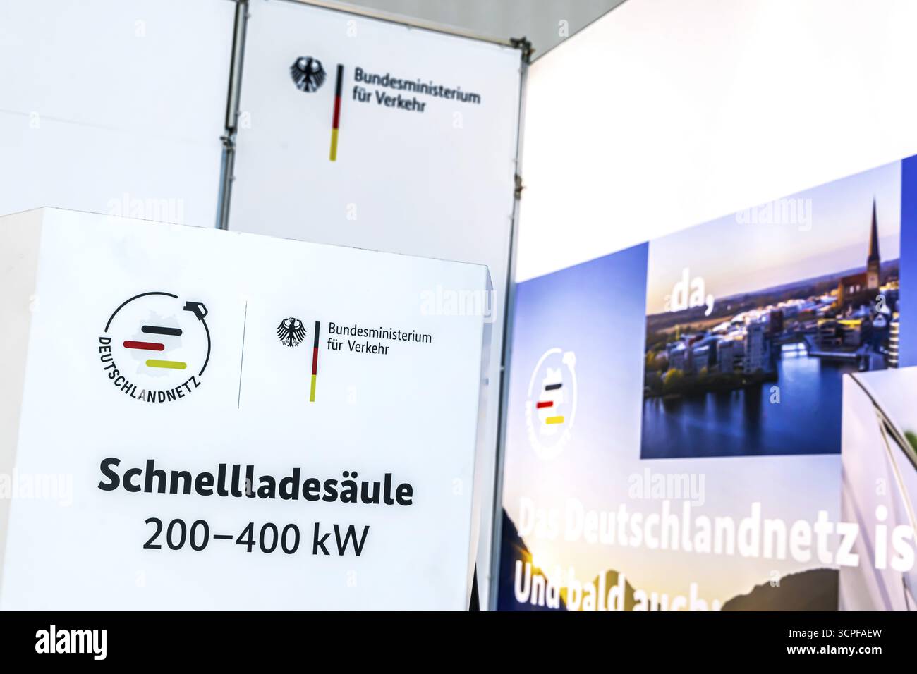 Ministero federale dei trasporti, logo e marchio. MOBILITÀ IAA a Monaco. Il salone dell'automobile si presenta come una fiera di mobilità olistica. Monaco di Baviera, B. Foto Stock