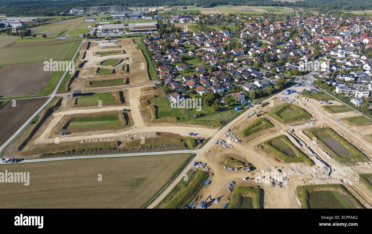 Lavori di sviluppo della nuova area di costruzione nel comune di Moetzingen. Sono previsti 175 terreni edificabili nelle aree di sviluppo di Roete II e III Foto Stock