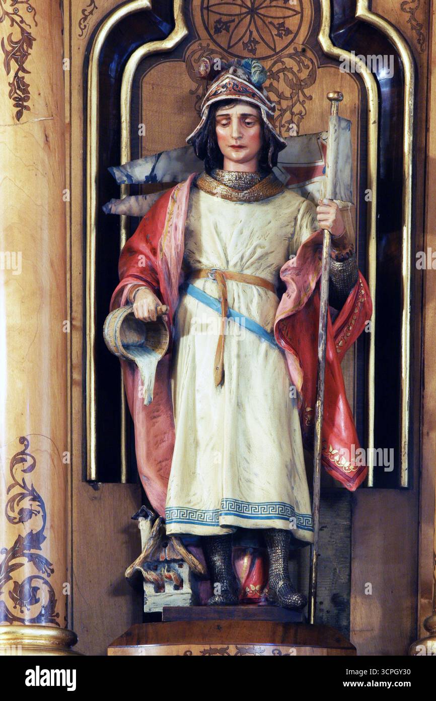 San Floriano, statua sull'altare della Madonna Addolorata nella Chiesa di San Vincenzo de Paoli a Zagabria, Croazia Foto Stock