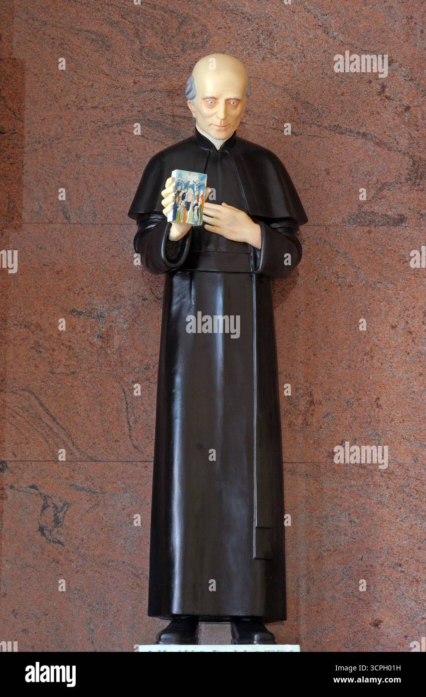 San Vincenzo Pallotti, statua nella Chiesa di Maria Regina degli Apostoli a Zapresic, Croazia Foto Stock